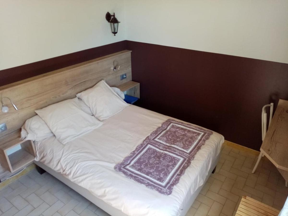 Piégros-la-Clastre "Le Pigeonnier" Chambre D'Hote المظهر الخارجي الصورة