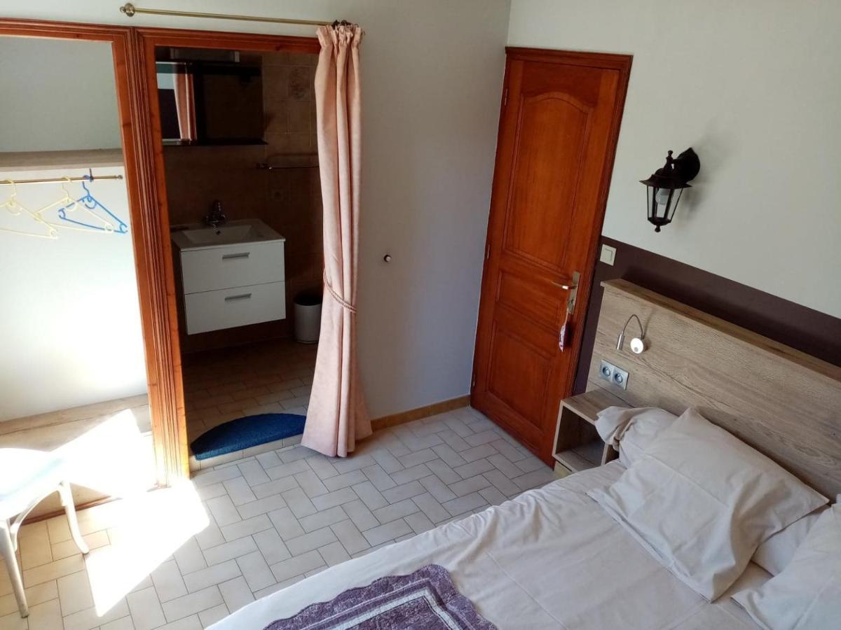 Piégros-la-Clastre "Le Pigeonnier" Chambre D'Hote المظهر الخارجي الصورة